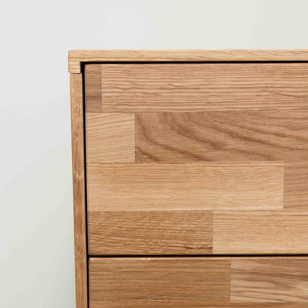 Cómoda de madera maciza de roble Escandi 1, 80 x 45 x 84,5 cm. | NordicStory