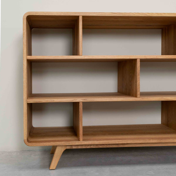 Libreria de madera maciza roble Geneva 1, 130 x 45 x 89 cm. | NordicStory