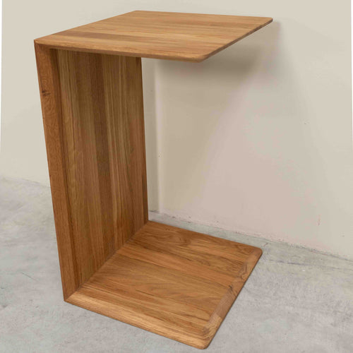 Mesa lateral auxiliar de madera maciza de roble Sono 2, 38 x 35 x 60 cm. | NordicStory