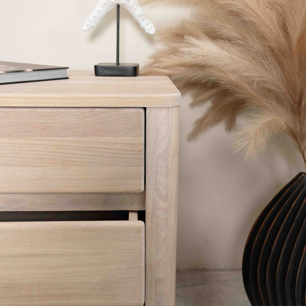 Mesita de madera maciza roble Elsa 30, 56,4 x 44 x 55 cm. | NordicStory