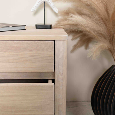 Mesita de madera maciza roble Elsa 30, 56,4 x 44 x 55 cm. | NordicStory