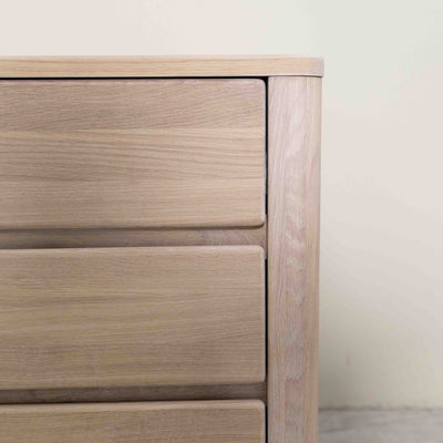 Mesita de madera maciza roble Elsa 30, 56,4 x 44 x 55 cm. | NordicStory