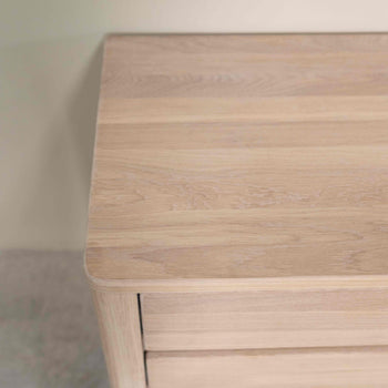 Mesita de madera maciza roble Elsa 30, 56,4 x 44 x 55 cm. | NordicStory