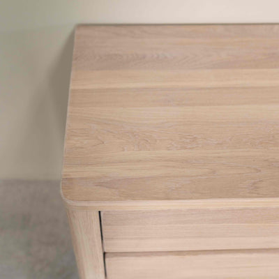 Mesita de madera maciza roble Elsa 30, 56,4 x 44 x 55 cm. | NordicStory