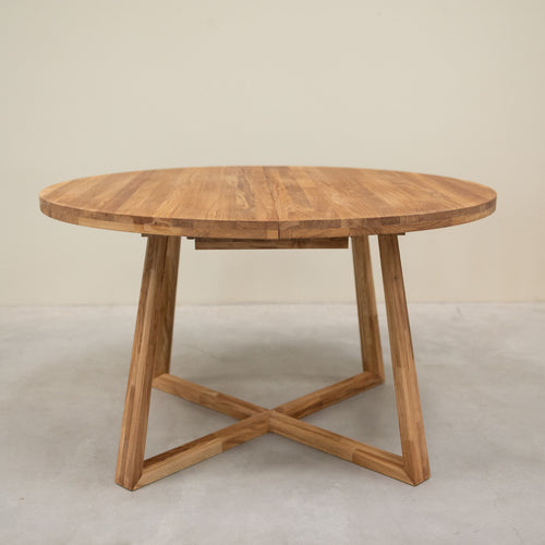 Mesa extensible de comedor de madera maciza de roble MOBY | NordicStory