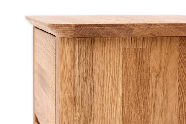 Mesa de noche de madera maciza roble Solvig, 50 x 41 x 50 cm.  | NordicStory