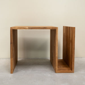 Mesa auxiliar de madera maciza de roble Sofi, 44 x 44 x 62 cm. | NordicStory