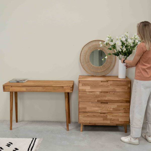 Cómoda de madera maciza de roble Escandi 1, 80 x 45 x 84,5 cm. | NordicStory