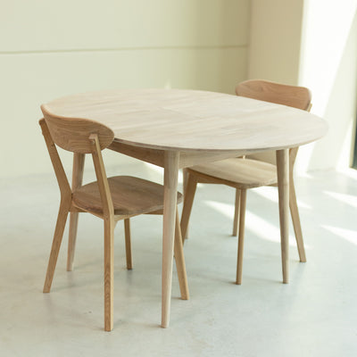 NordicStory Conjunto mesa de madera maciza Escandi 3 y dos sillas ISKU
