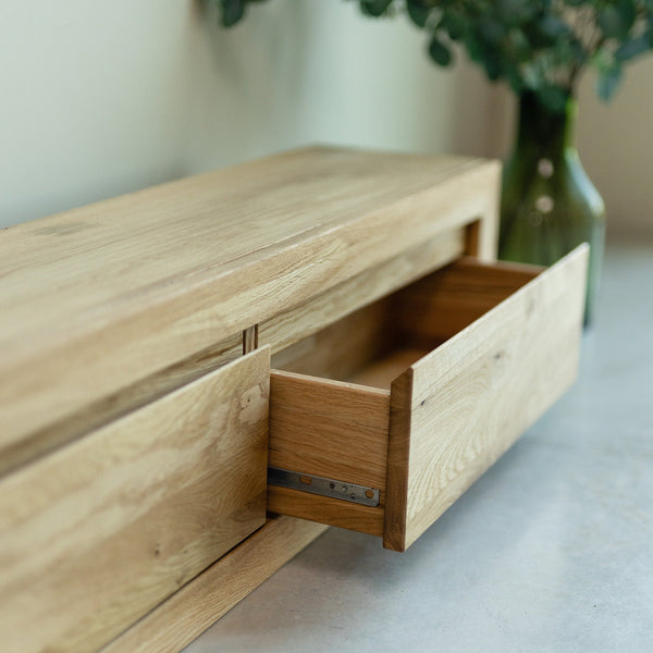 Consola aparador flotante de madera maciza de roble Sven, 120 / 100 x 25 x 30 cm. | NordicStory