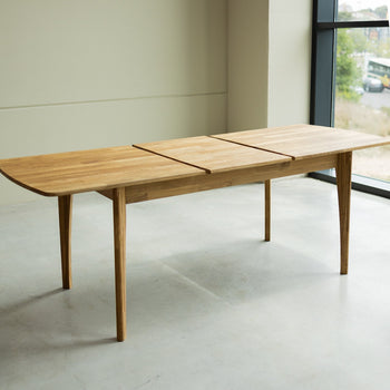 Mesa cocina extensible estilo nordico, escandinavo con patas de madera