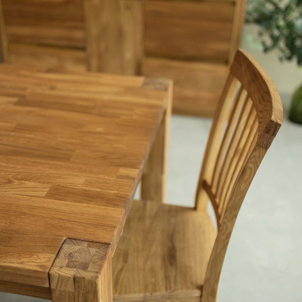 Mesa extensible de comedor de madera maciza de roble sostenible