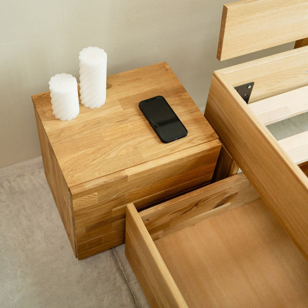 NordicStory Mesita de noche sostenible de madera maciza de roble