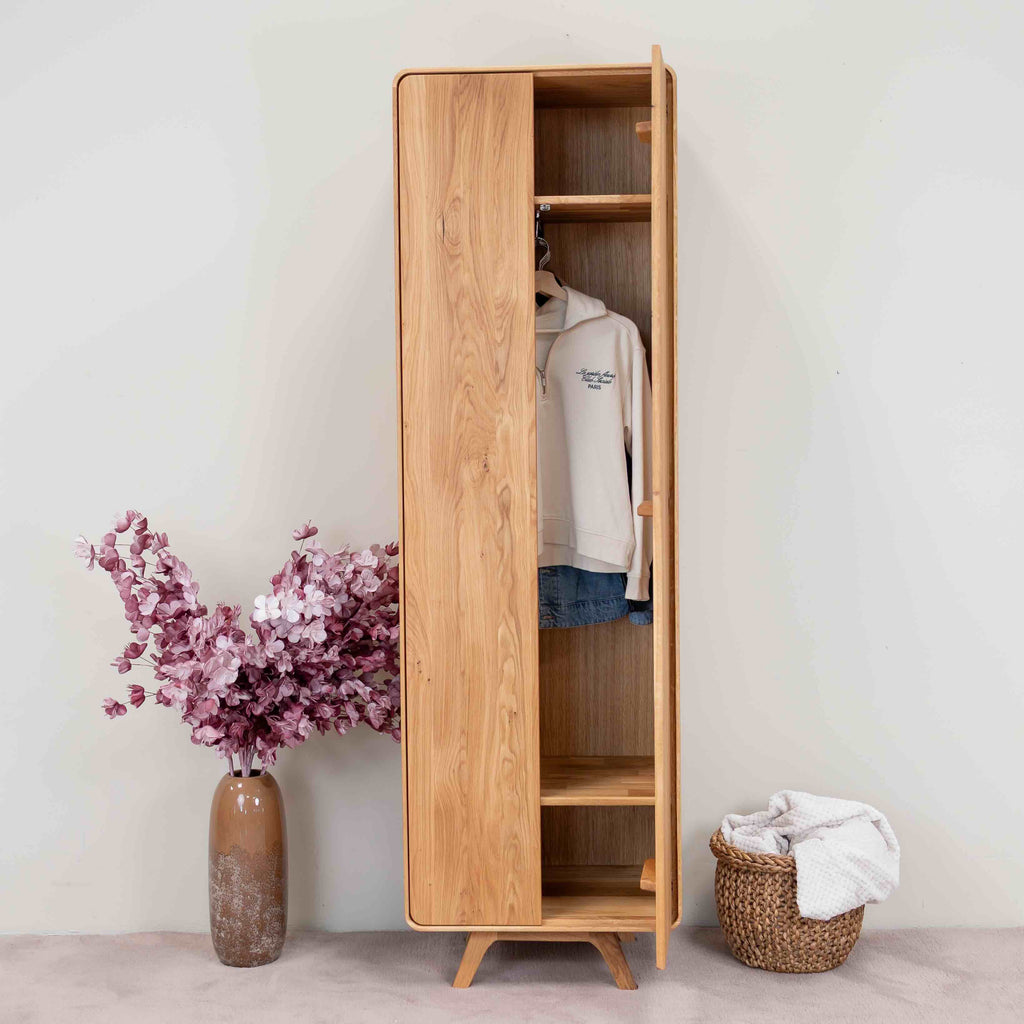 NordicStory Armario de 2 puertas de madera maciza roble Geneva, 60 x 45 x 200 cm.