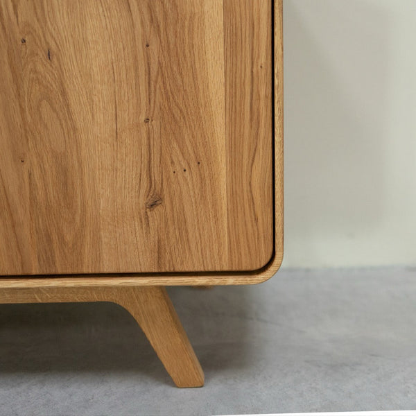 NordicStory Aparador de madera maciza roble Geneva 2, 134 x 45 x 86 cm.