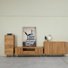 NordicStory Comoda de madera maciza roble Geneva 1, 50 x 42 x 126 cm.