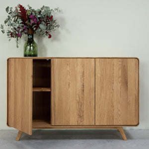 NordicStory Aparador de madera maciza roble Geneva 2, 134 x 45 x 86 cm.