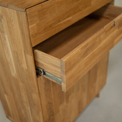 Sinfonier Cómoda de madera maciza de roble Escandi 2, 80 x 45 x 111 cm. | NordicStory