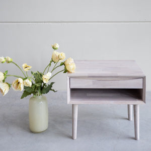 NordicStory Mesita de noche de madera maciza de roble
