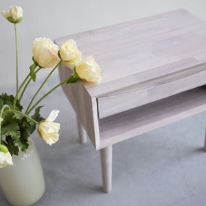 NordicStory Mesita de noche de madera maciza de roble