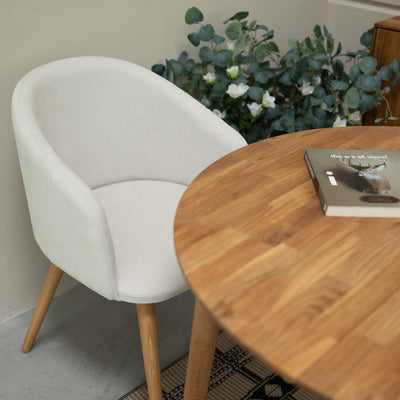 Veskor Sillón de roble macizo Ana, tapizado en blanco Roble.Store