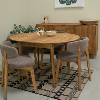 Mesa de comedor redonda y extensible de madera maciza de roble Escandi 6, 93-123 x 93 x 75 cm. | NordicStory