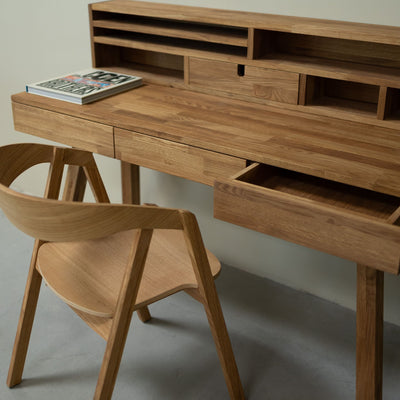 NordicStory Mesa escritorio de madera maciza de roble Einstein 2 con estanteria flotante 140 x 55 x 106 cm.