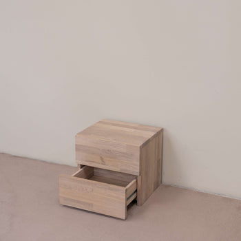 NordicStory Mesita de noche de madera maciza de roble sostenible