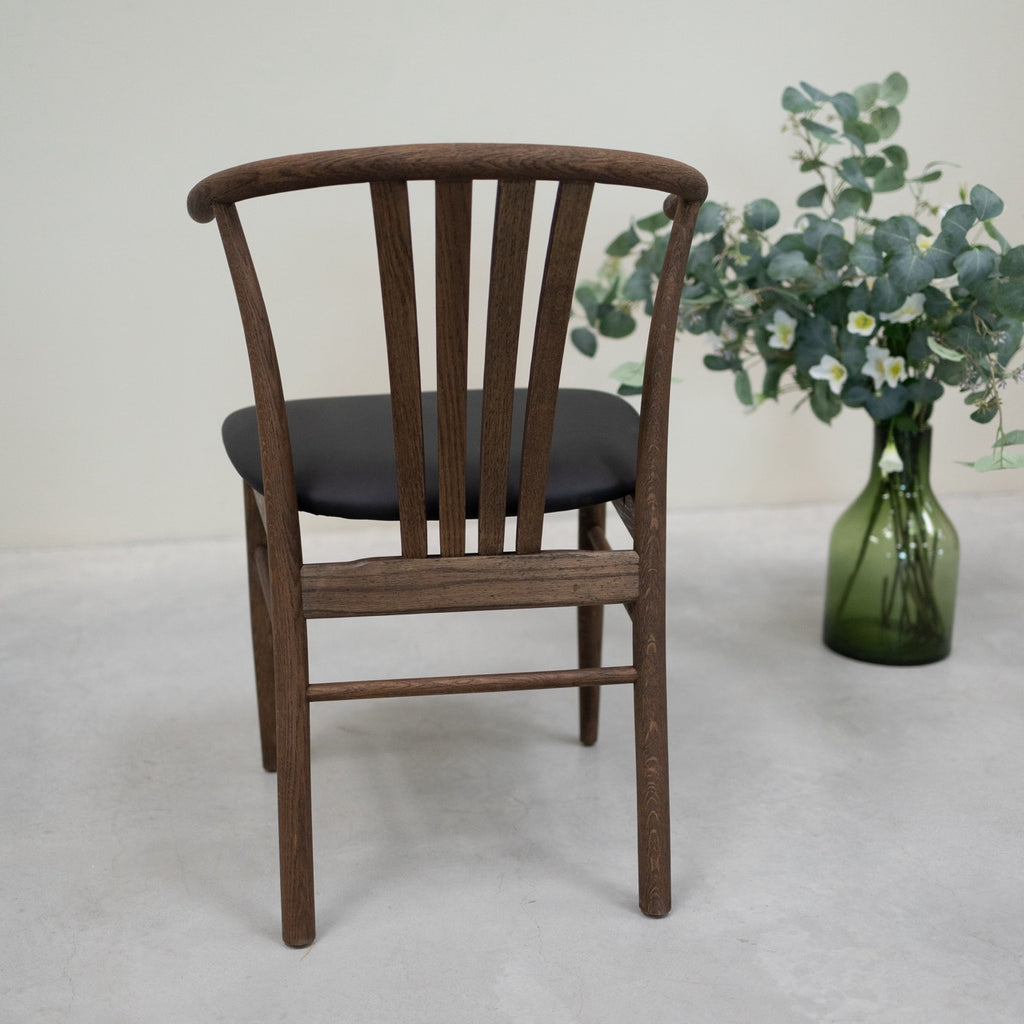 VESKOR Pack de 2 o 4 Sillas de Comedor de Madera Maciza de Roble Dagmar
