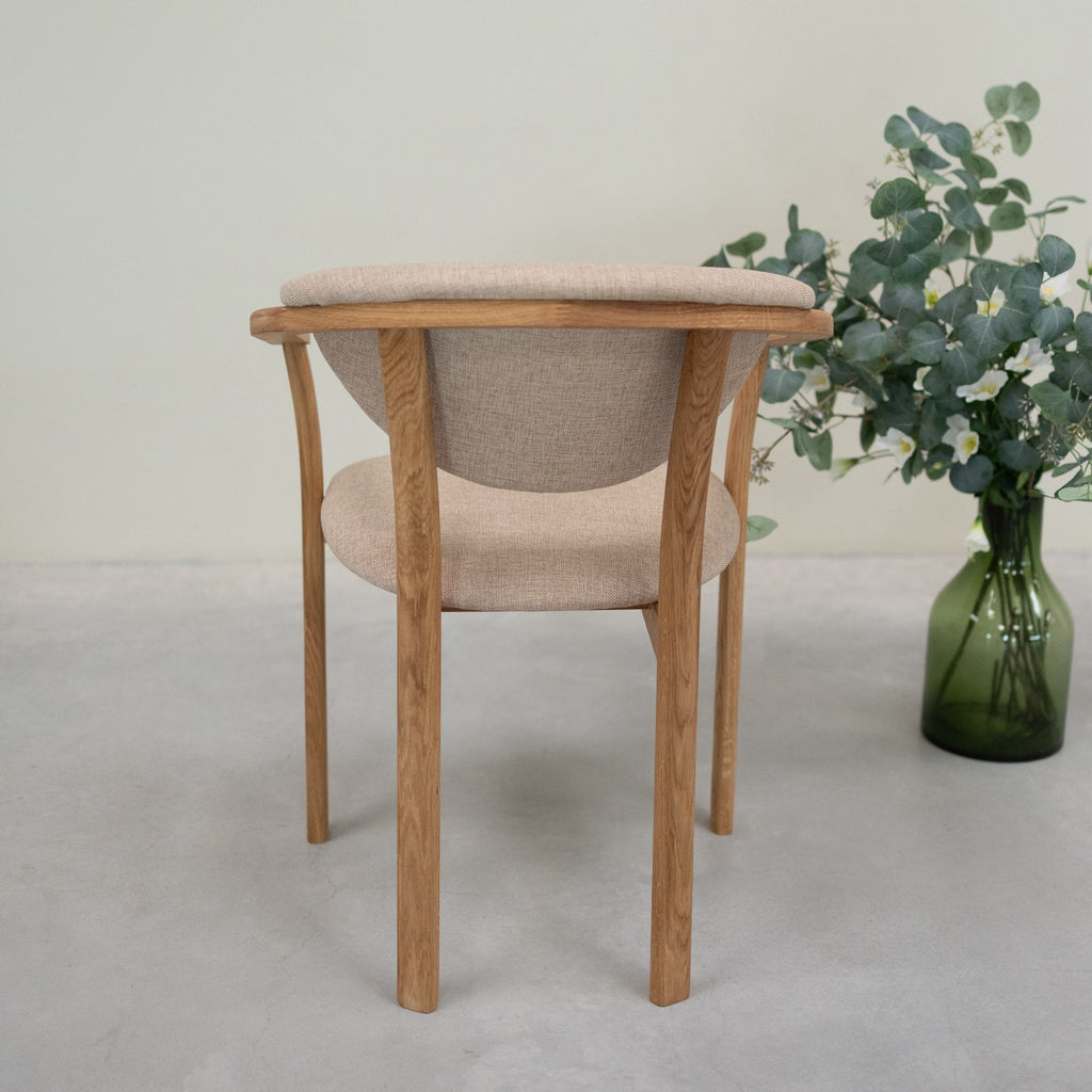 NordicStory Pack de 2 o 4 Sillas de Comedor Alexis, Estructura de Madera Maciza de Roble, Tapizado en Color Beige