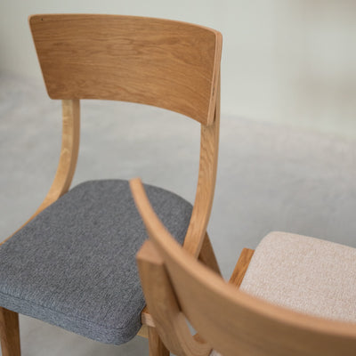 VESKOR Pack de 2 o 4 Sillas de Comedor de Madera Maciza de Roble Lucas, tapizado Gris o Beige