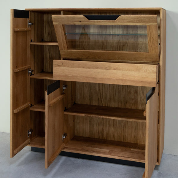 NordicStory Vitrina de madera maciza roble Bremen 3, 124 x 38 x 134 cm.