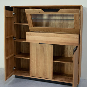 NordicStory Vitrina de madera maciza roble Bremen 3, 124 x 38 x 134 cm.