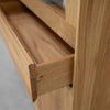 NordicStory Vitrina de madera maciza roble Bremen 3, 124 x 38 x 134 cm.