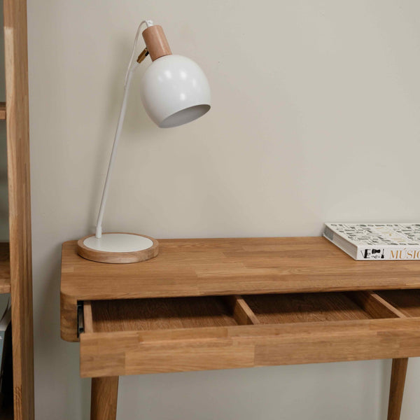 Mesa escritorio tocador de madera maciza de roble Escandi, 110 x 43 x 75 cm. | NordicStory