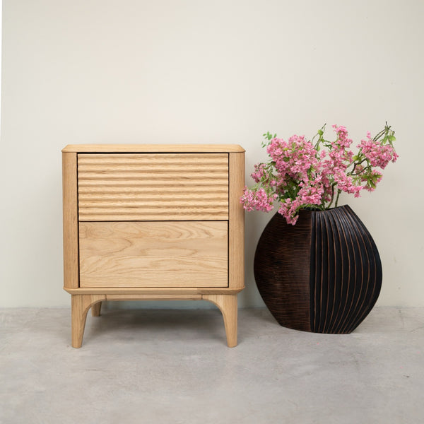 Oxford 2 solid oak bedside table | NordicStory
A