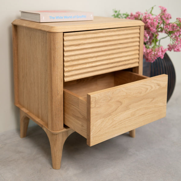 Oxford 2 solid oak bedside table | NordicStory
