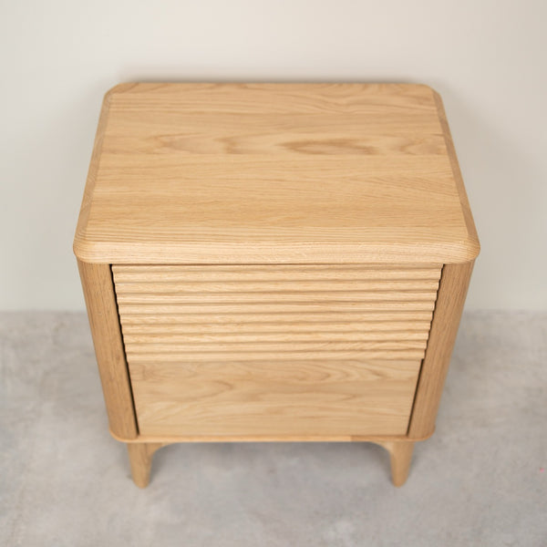 Oxford 2 solid oak bedside table | NordicStory