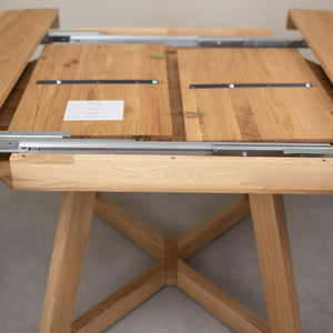 Valencia Extendable Solid Oak Dining Table | NordicStory