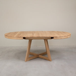 Valencia Extendable Solid Oak Dining Table | NordicStory