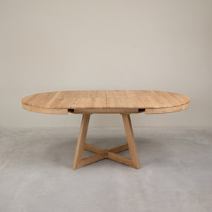 Valencia Extendable Solid Oak Dining Table | NordicStory