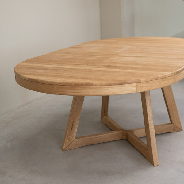 Valencia Extendable Solid Oak Dining Table | NordicStory