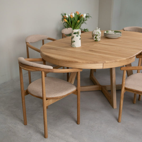 Valencia Extendable Solid Oak Dining Table | NordicStory
