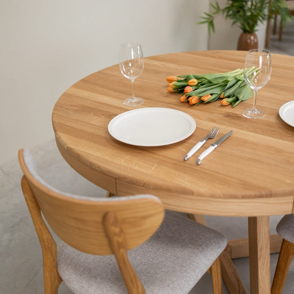 Valencia Extendable Solid Oak Dining Table | NordicStory