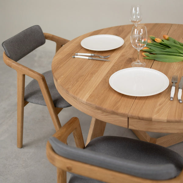 Valencia Extendable Solid Oak Dining Table | NordicStory