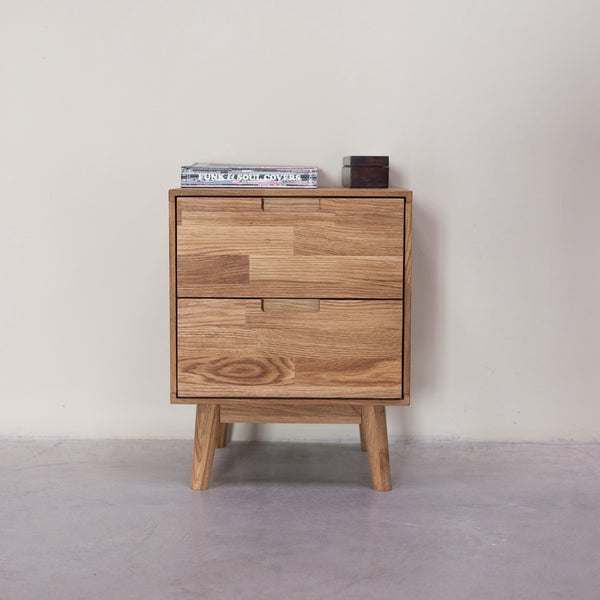 Mesita de noche de madera maciza de roble Escandi