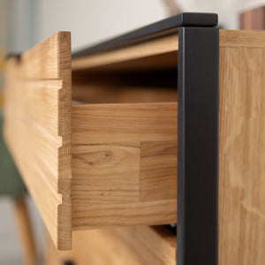 Runa solid oak chest of drawers | NordicStory
