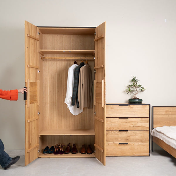 Runa solid oak 2-door wardrobe | NordicStory