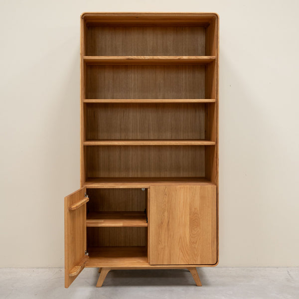 Vitrina de madera maciza roble Geneva 2 RobleStore NordicStory