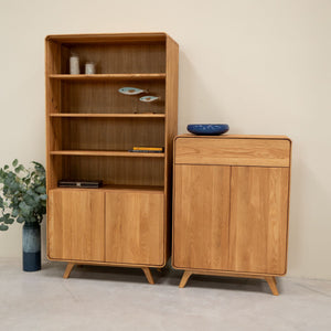 Vitrina de madera maciza roble Geneva 2 RobleStore NordicStory